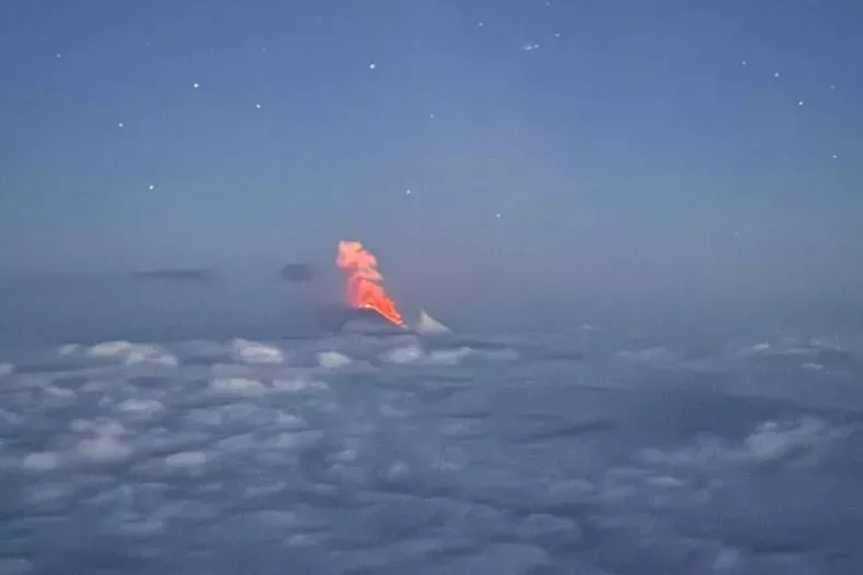 世界苦茶07月31日新闻 | 36条 | 中共决定召开四中全会